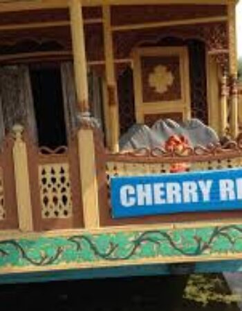 New Cherry Ripe Houseboat