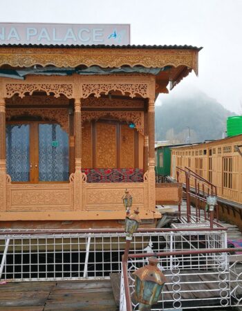 Goona Palace Houseboat