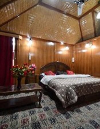 Goona Palace Houseboat