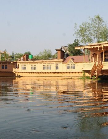 Houseboat inshallah