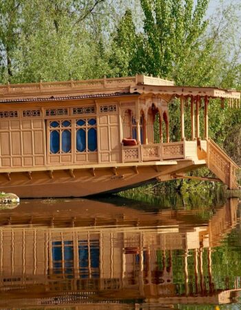 Houseboat inshallah