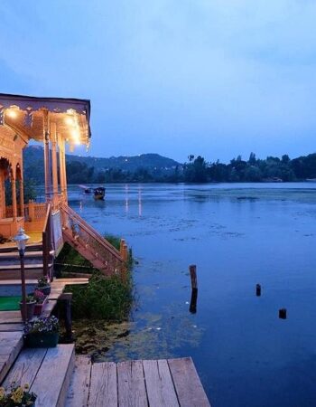 Houseboat New Golden Flower