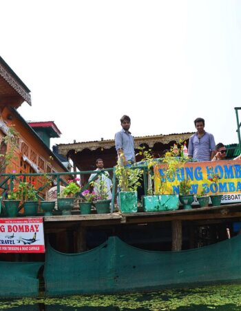 Young Bombay Group Of Houseboats