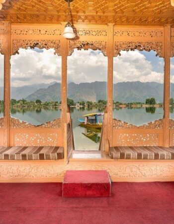 Welcomheritage Gurkha Houseboats